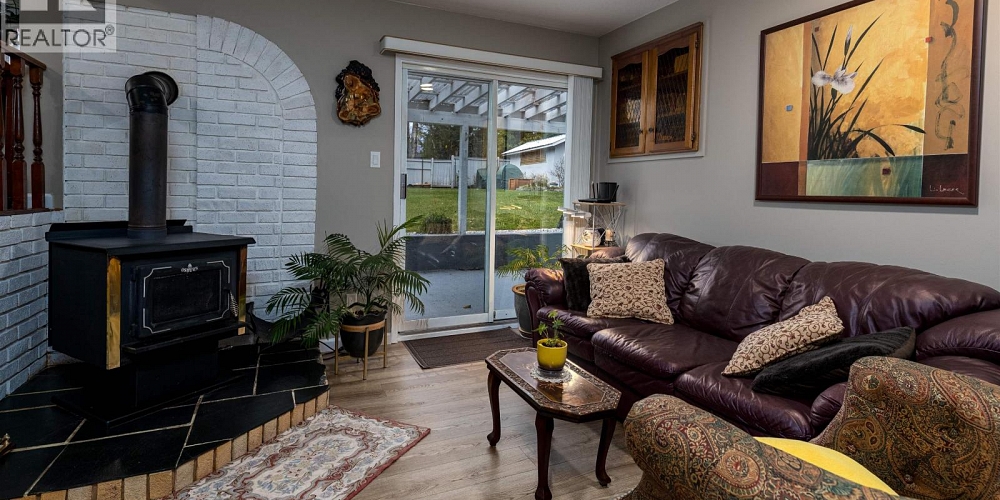 3688 WALNUT DRIVE Terrace Photo 8 3688 WALNUT DRIVE Terrace Photo 8